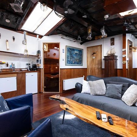 Anna Houseboat Hotel Amsterdam Exterior photo