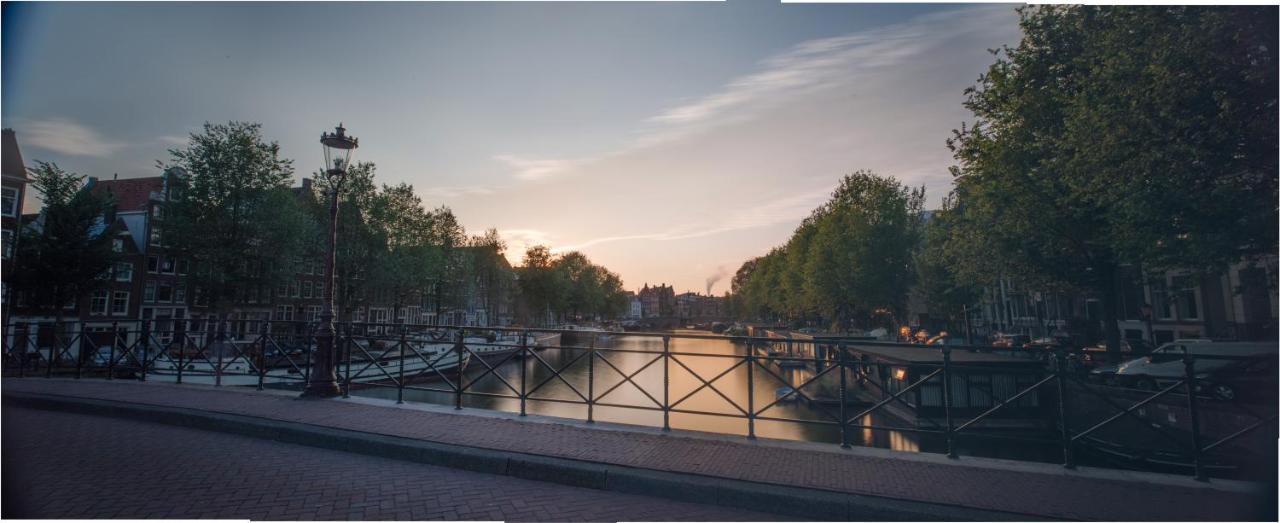 Anna Houseboat Hotel Amsterdam Exterior photo