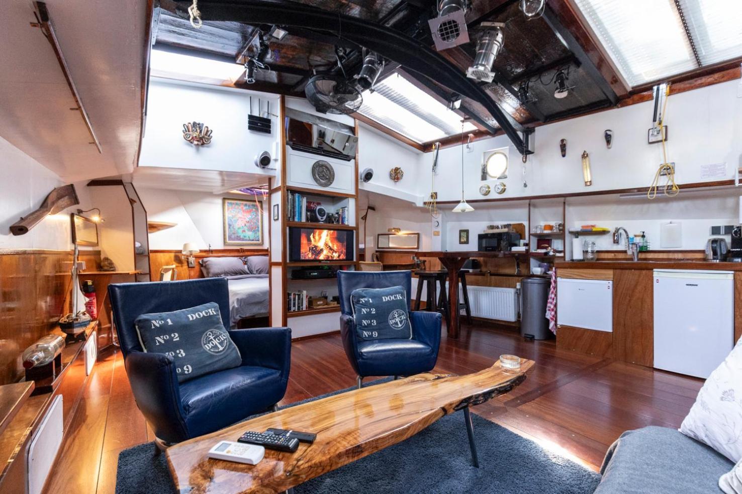 Anna Houseboat Hotel Amsterdam Exterior photo